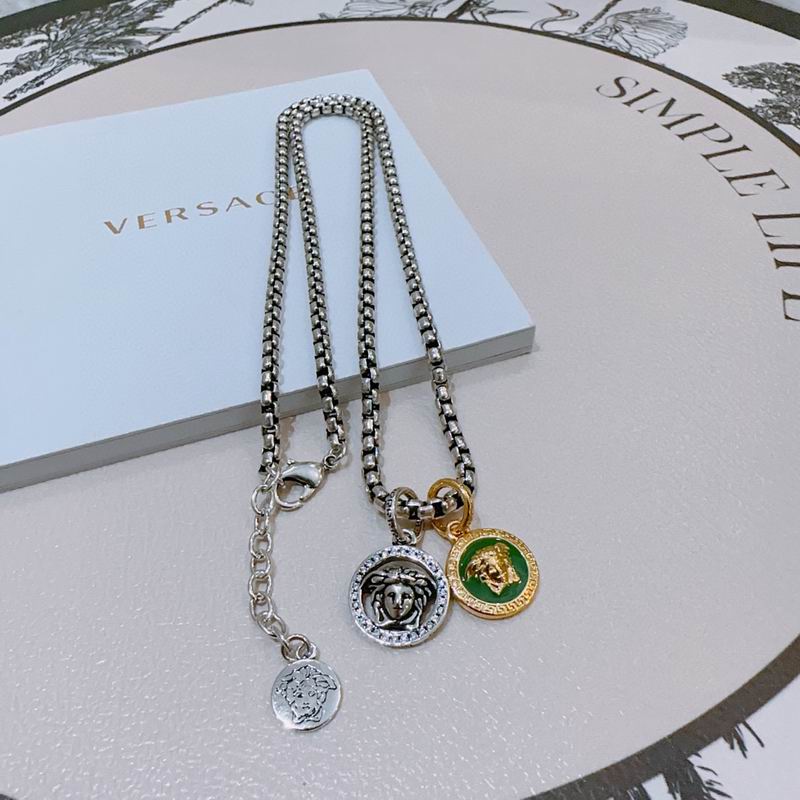 Versace necklace lyx199